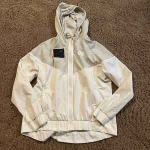 nike windbreaker